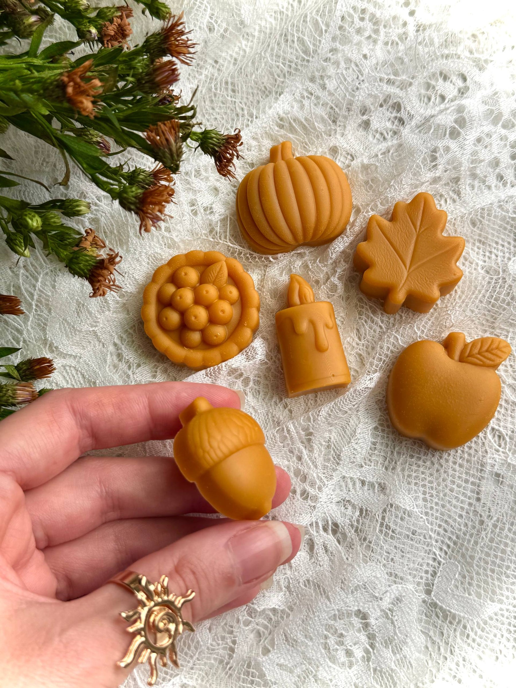 fall wax melt mold with apple pumpkin candle pie acorn and maple leaf shapes