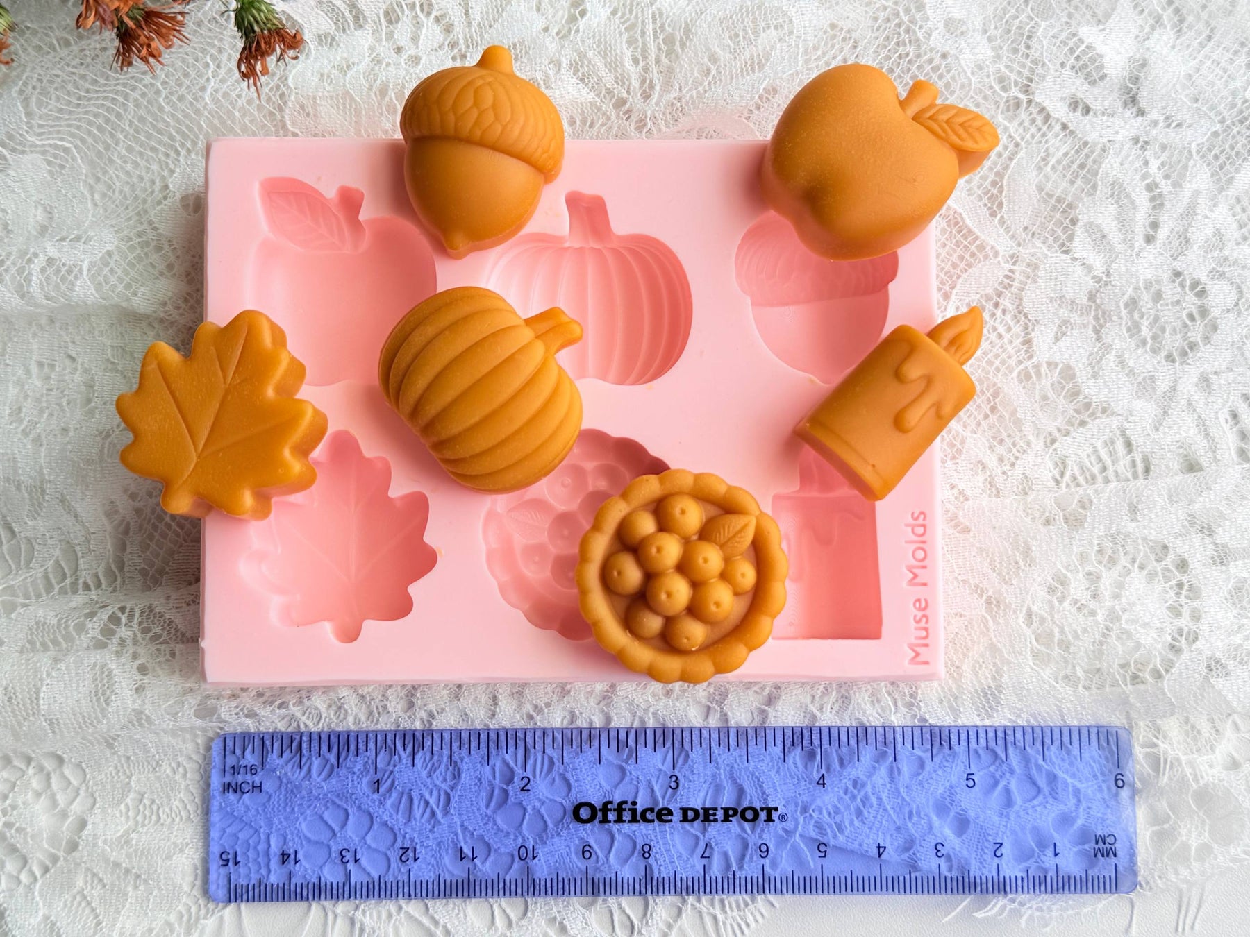fall wax melt mold with apple pumpkin candle pie acorn and maple leaf shapes